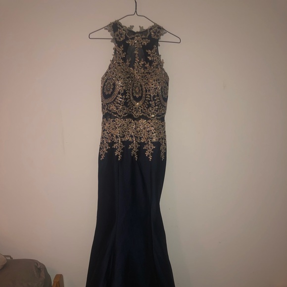 Formal Graduation Prom dress - Picture 4 of 6
